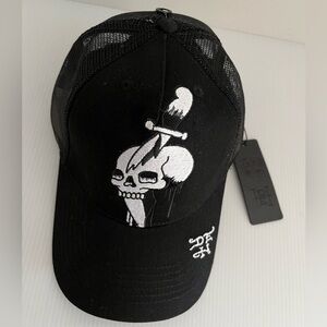 ED HARDY Embellished w/scull embroidery hat
